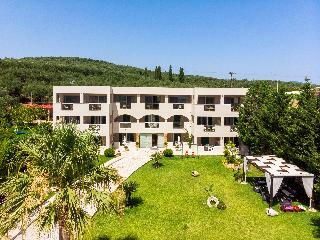Remezzo Apartments & Studios