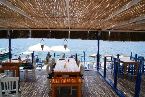 Blue Bosprina Hotel