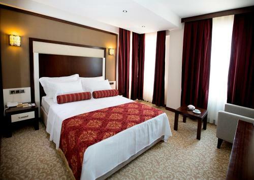 Lavin Hotel