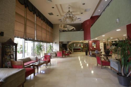 Al Fanar Palace Hotel