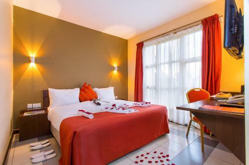 Hotel Qaribu Inn