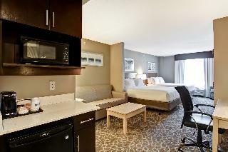 Hotel Holiday Inn Express And Suites Oshawa Downtown
