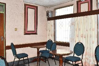 Ibis  2000 Hotel Karatina