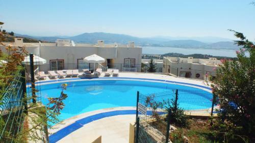 Lakeside Garden Holiday Village