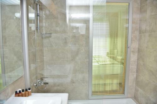 Parion Hotel