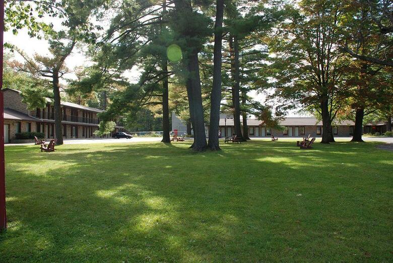 Hotel Rideau Heights Inn