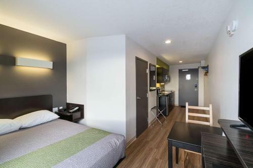 Hotel Studio 6 Bruderheim
