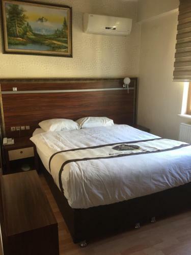 Kayzer Hotel