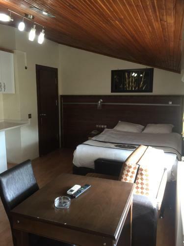Kayzer Hotel