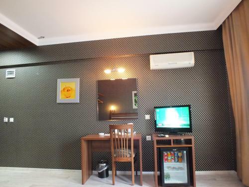 Lifos Hotel