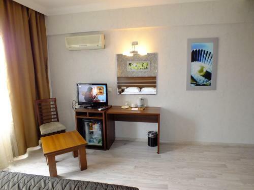 Lifos Hotel