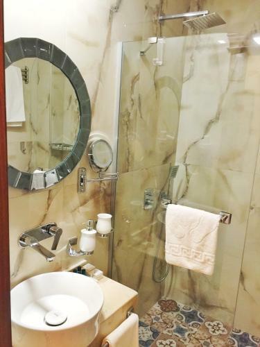 Assos Kervansaray Hotel