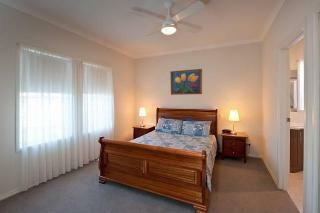 Hotel All Seasons  Escape Port Elliot