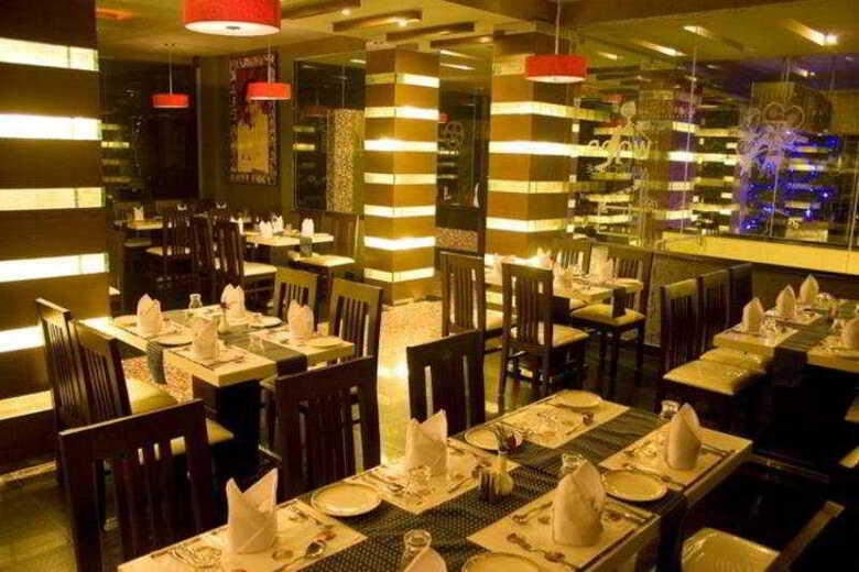 Oyo 17123 Hotel Sandesh Kingston