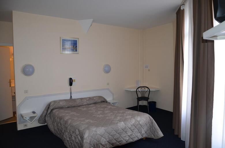 Hotel Suisse Et Bordeaux