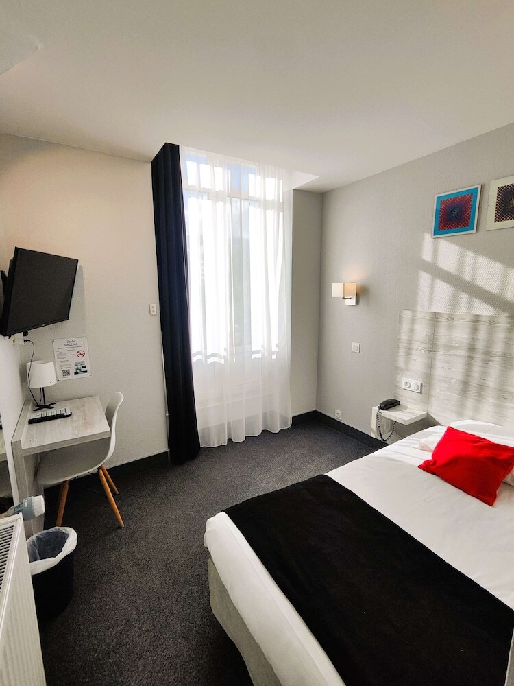 Hotel Suisse Et Bordeaux