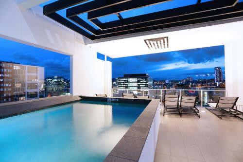 Alex Perry Hotel & Apartments