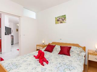 Hotel Apartments Mira