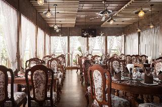 Le Castle River Hotel Apartment