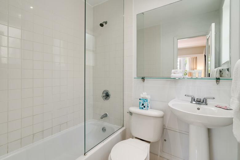 Crest Hotel Suites