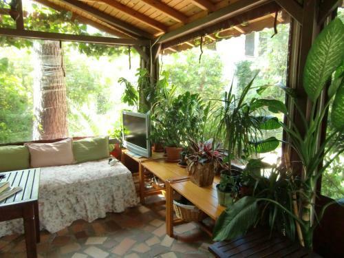 Hostal Hotel Happy Caretta