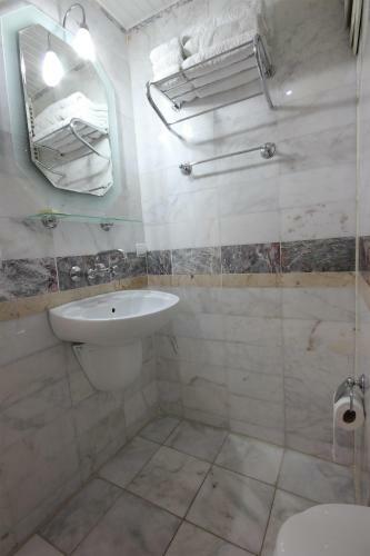 Mandalinn Hotel
