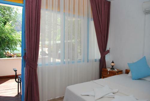Myra Hotel