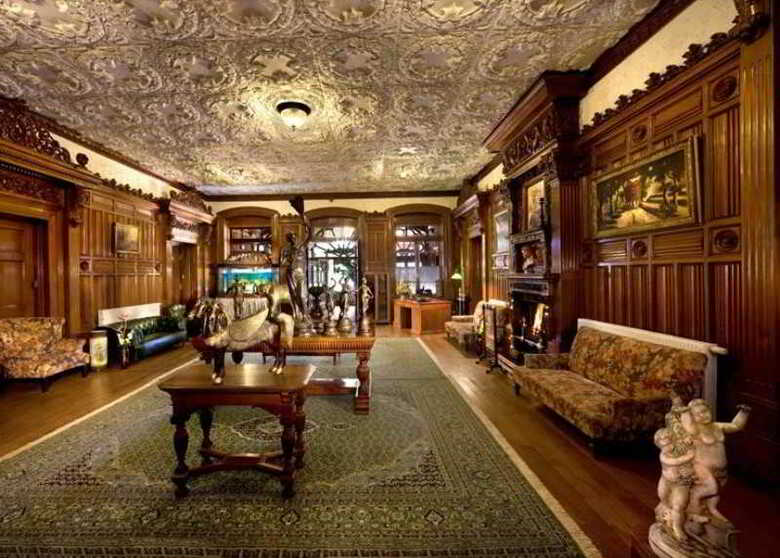 Hotel Welcomheritage Ferrnhills Royale Palace