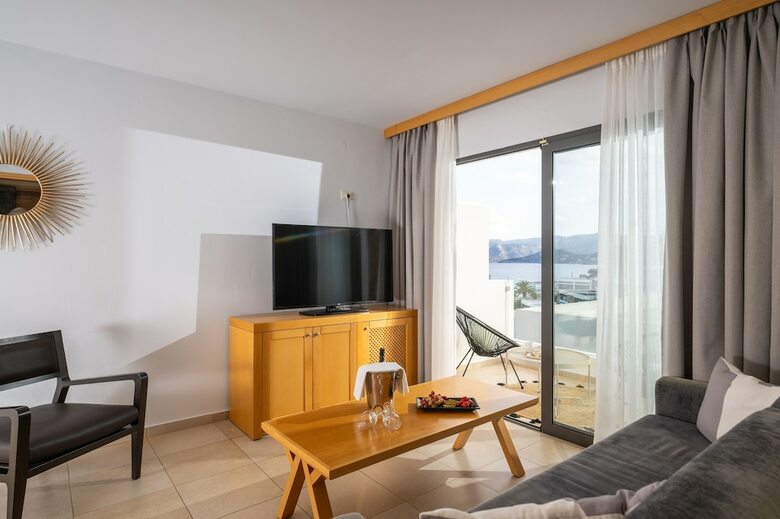 Hotel Ariadne Beach