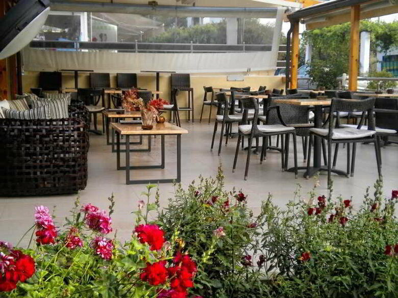 Nicolas Hotel