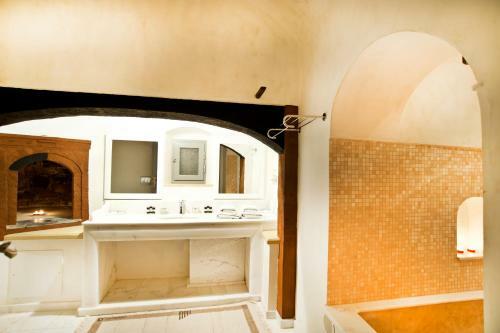 Hotel Markezinis Suites