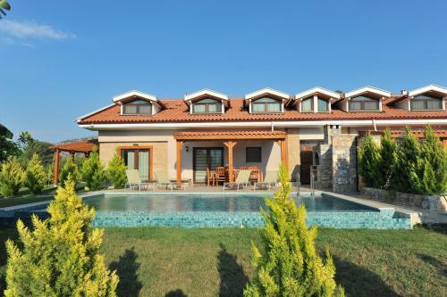 Grenadine Lodge