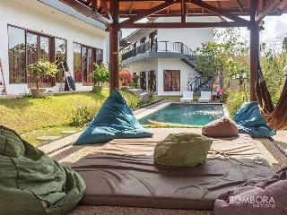 Hotel Bombora Surf Camp