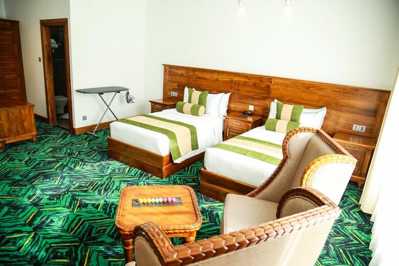 Hotel Araliya Green City