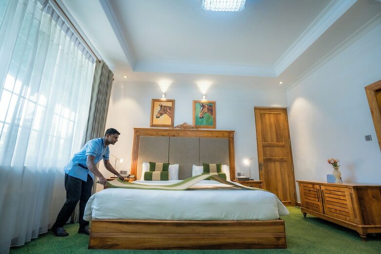 Hotel Araliya Green City