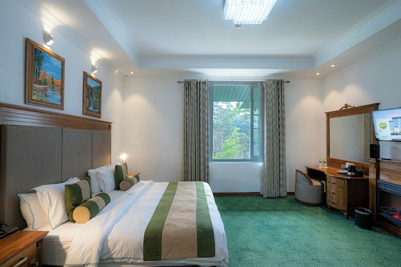 Hotel Araliya Green City