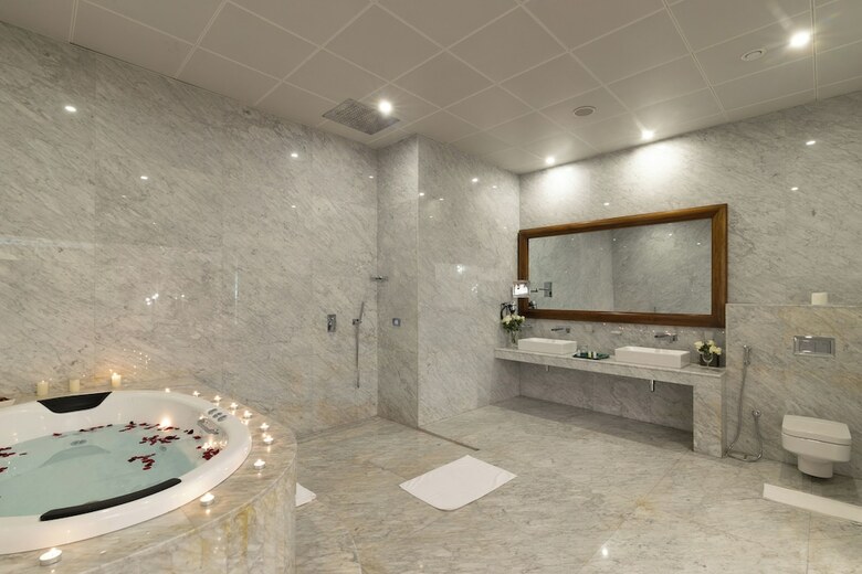 Hotel Araliya Green City