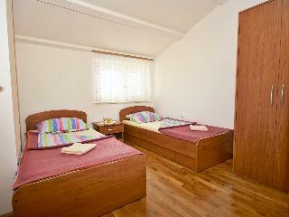 Hotel Apartments Snjezana