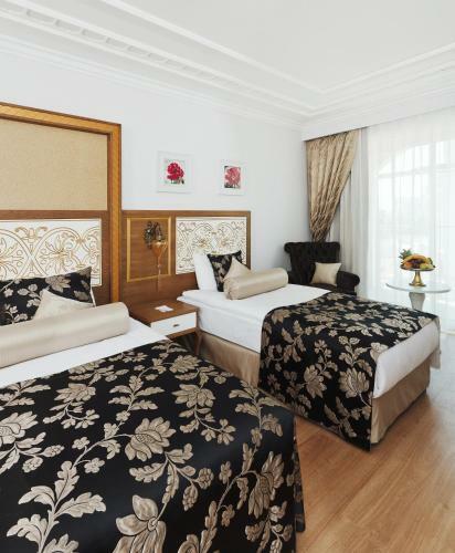 Hotel Crystal Palace Luxury Resort & Spa