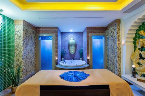 Hotel Crystal Palace Luxury Resort & Spa