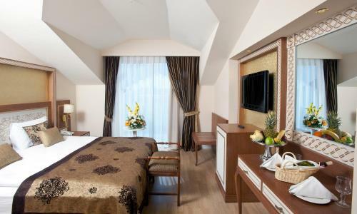 Hotel Crystal Palace Luxury Resort & Spa