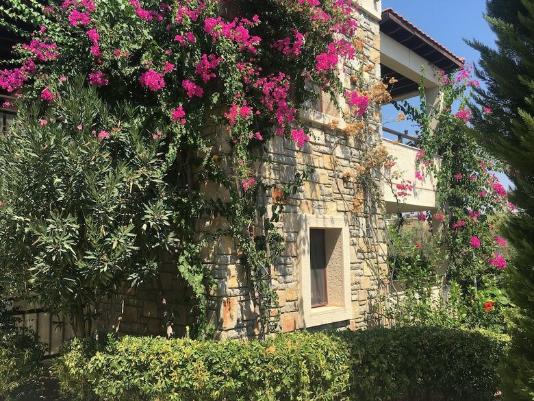 Villanaz Apart Hotel