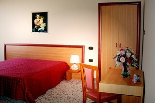 Hotel La Casa Del Pellegrino