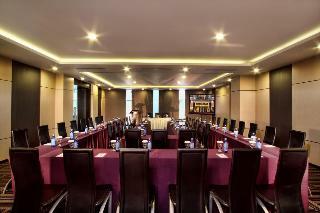 Hotel Orchardz Ayani