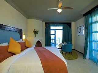 Hotel L'oriental Bay Beach