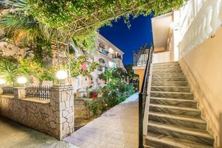 Apartamentos Athina Apts