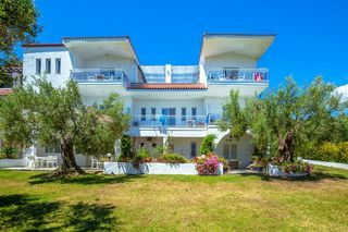 Hotel Xenios Faros Apartments