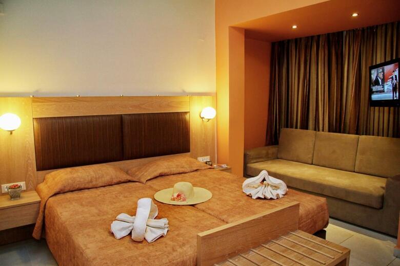 Apartamentos Bella Elena "by Checkin"