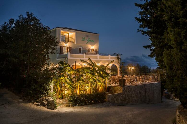 Hotel Lara