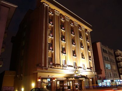 Hotel Neva Palas